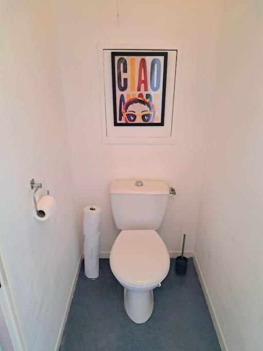 Le Valmy: Appartement Lumineux Au Pied Du Metro ลียง ภายนอก รูปภาพ
