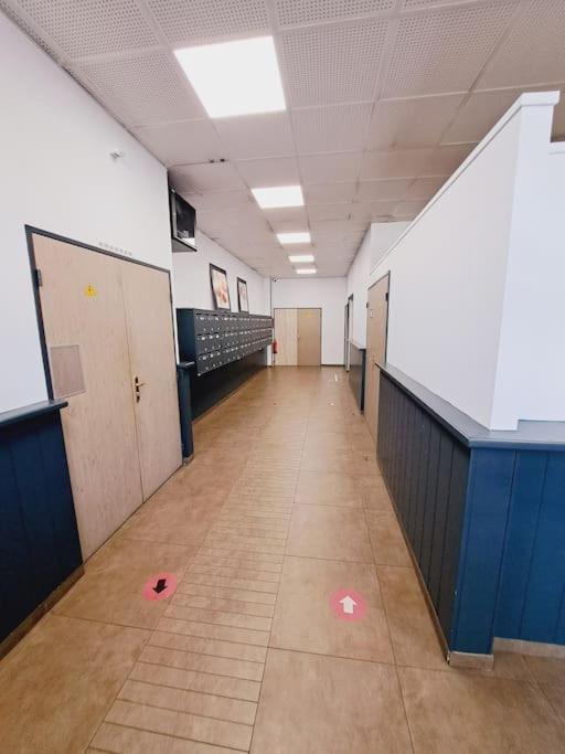 Le Valmy: Appartement Lumineux Au Pied Du Metro ลียง ภายนอก รูปภาพ